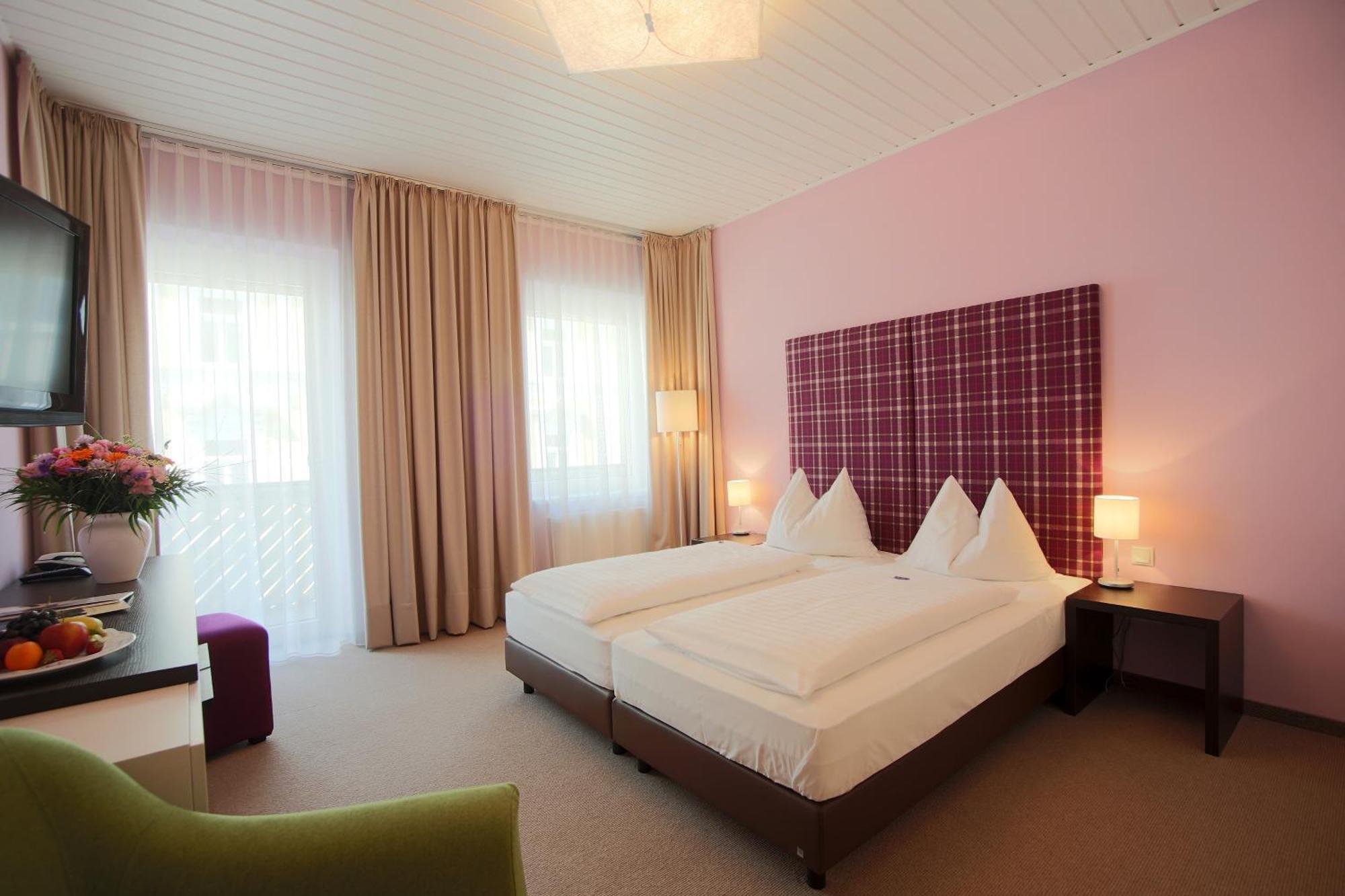 Aktivhotel Weisser Hirsch Мариацел Екстериор снимка